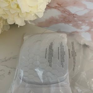 White McDavid Hex Knee/Elbow/Shin Pads